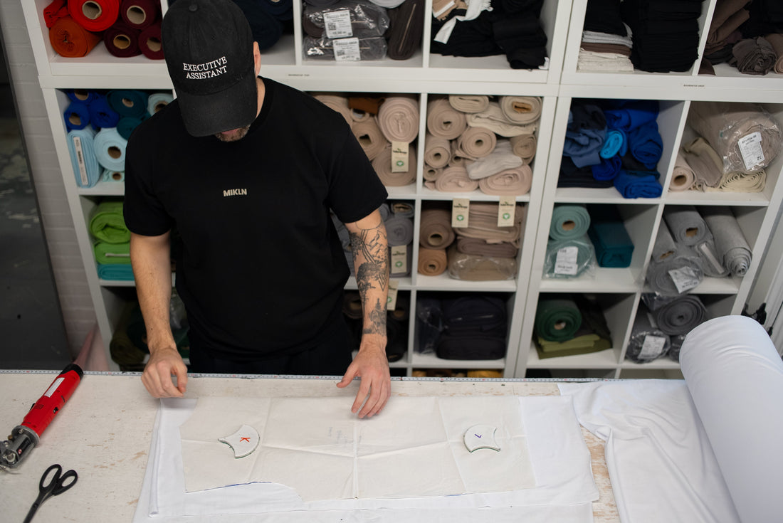 Handgemaakte kleding uit Nederland – waarom dit de nieuwe standaard in kwaliteit is