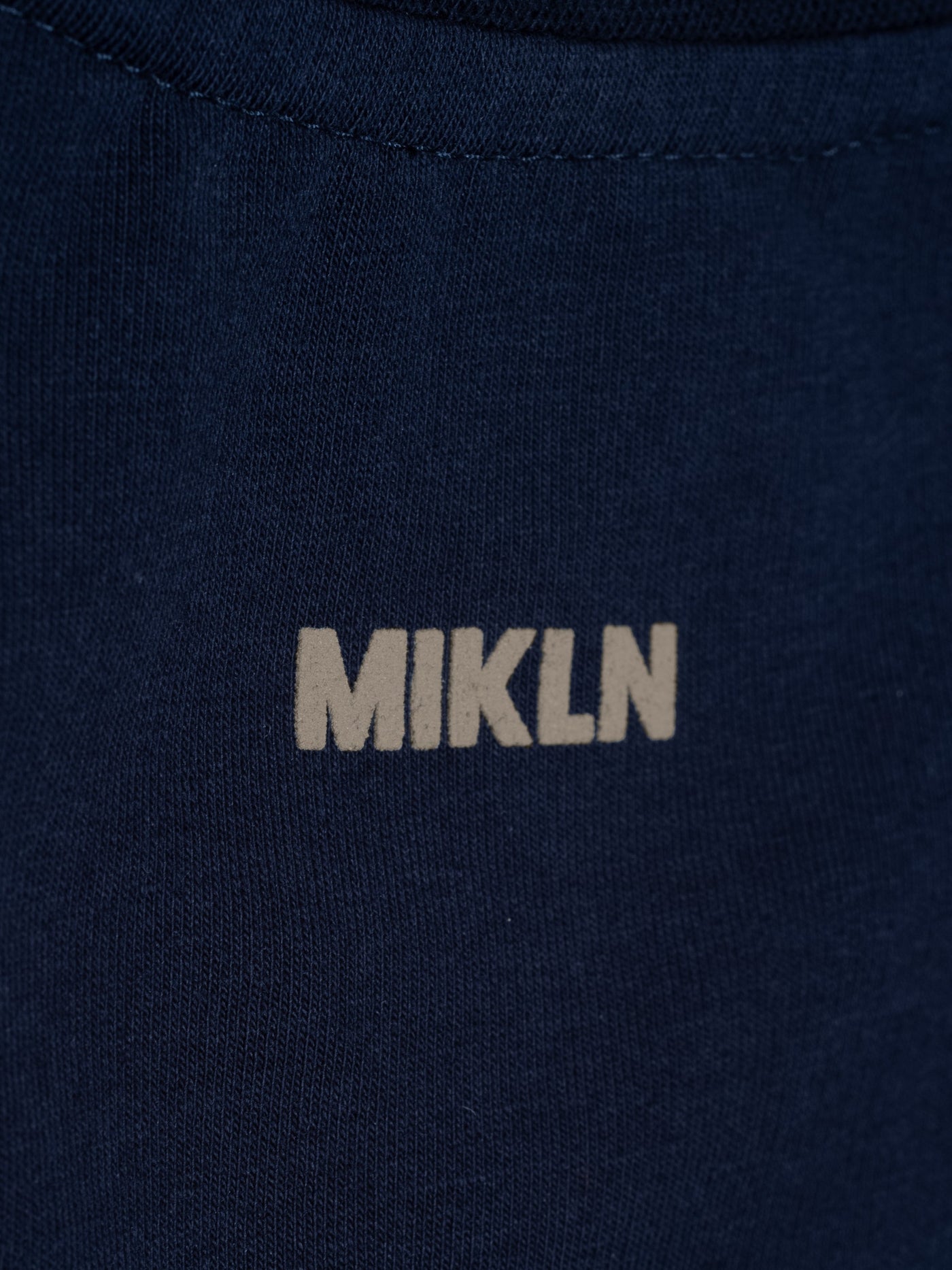 MIKLN Original T-shirt in navy, premium stof, handgemaakt in Nederland