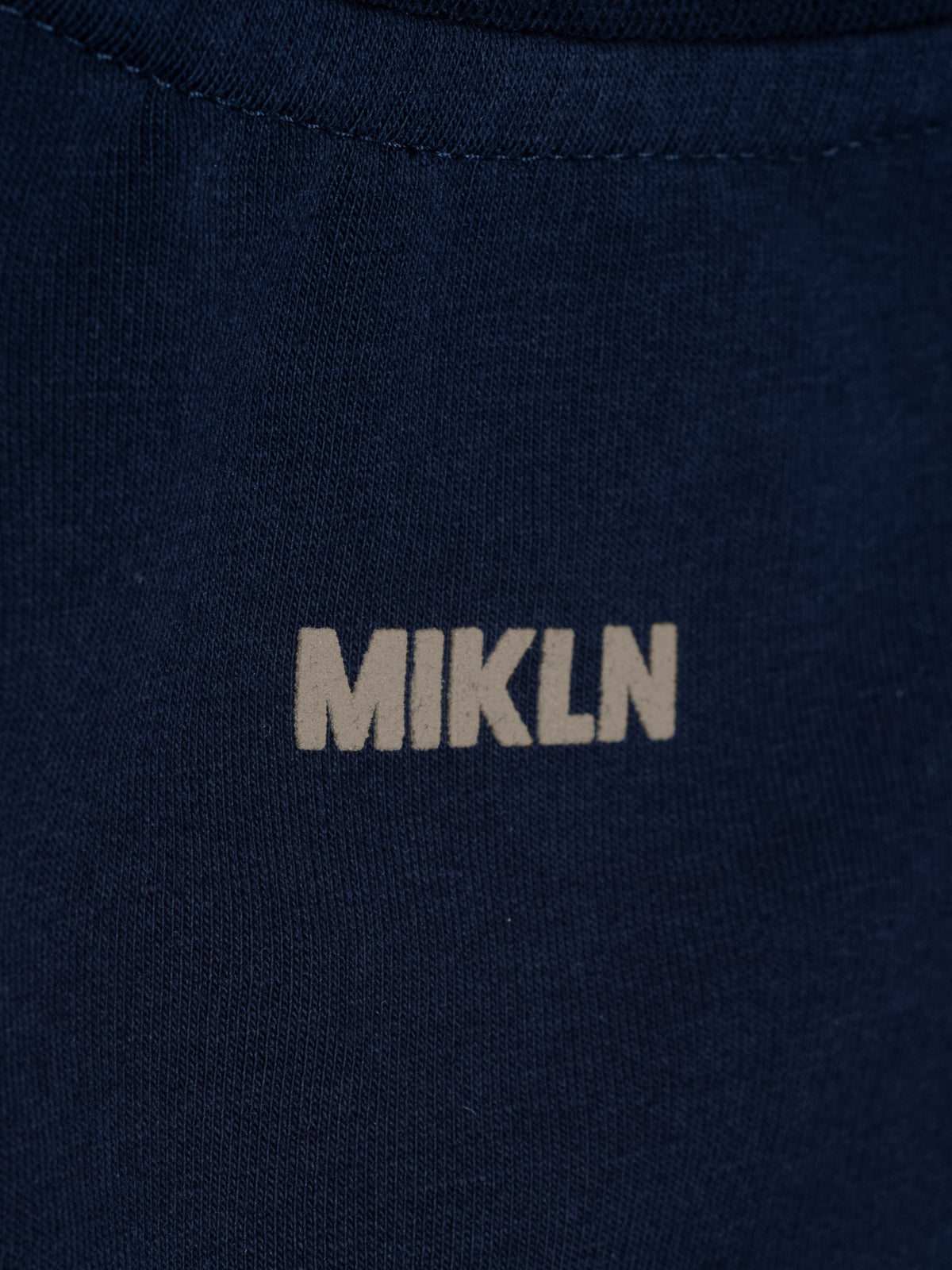 MIKLN Original T-shirt in navy, premium stof, handgemaakt in Nederland