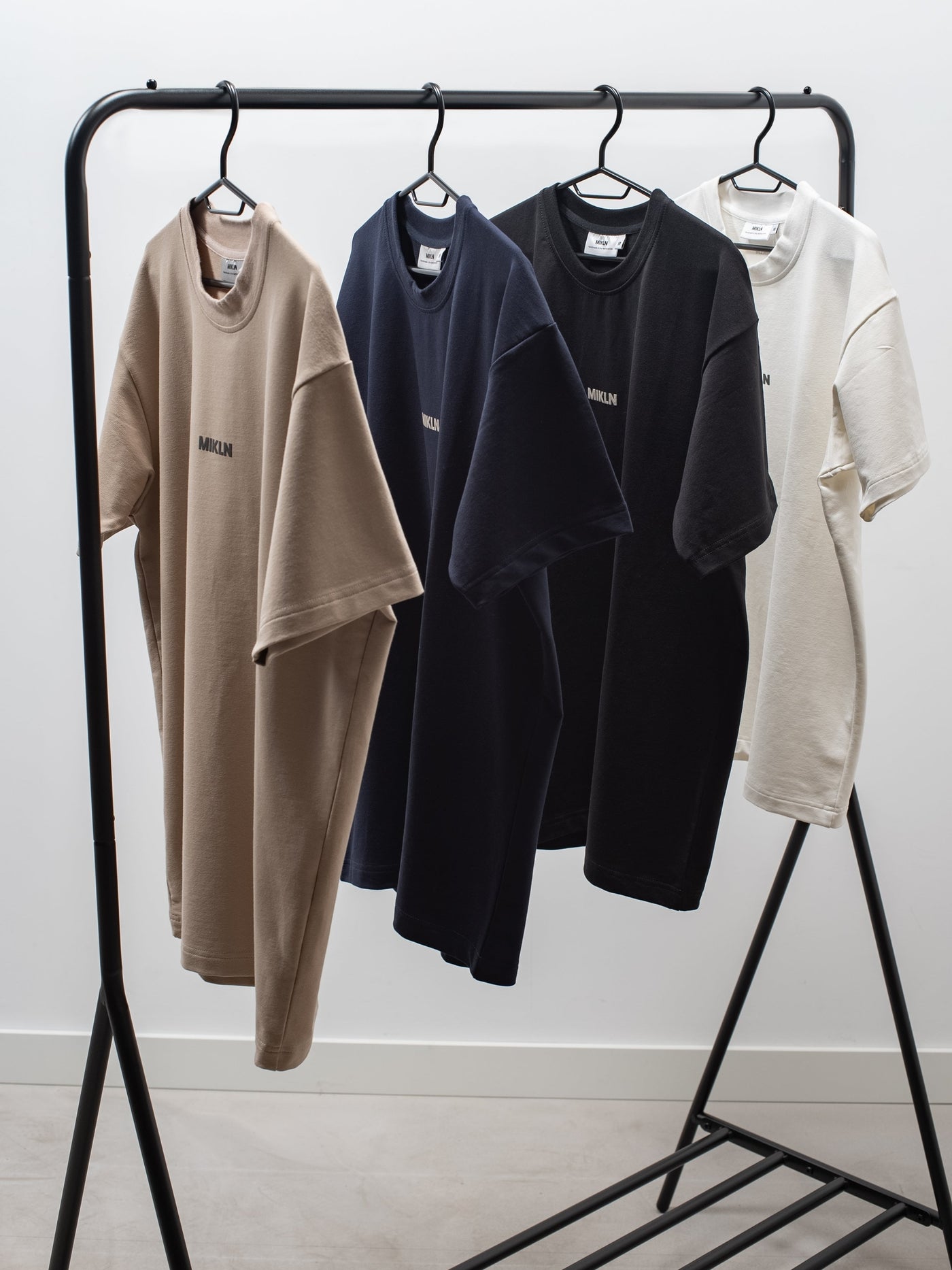 MIKLN Original T-shirt in zwart, premium stof, handgemaakt in Nederland
