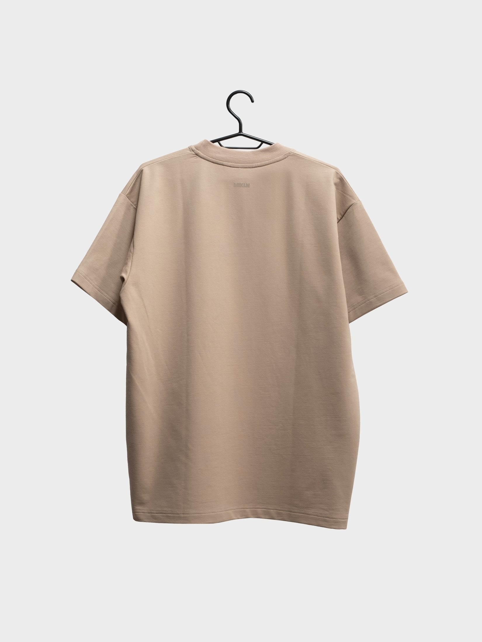 MIKLN Original T-shirt in beige, premium stof, handgemaakt in Nederland