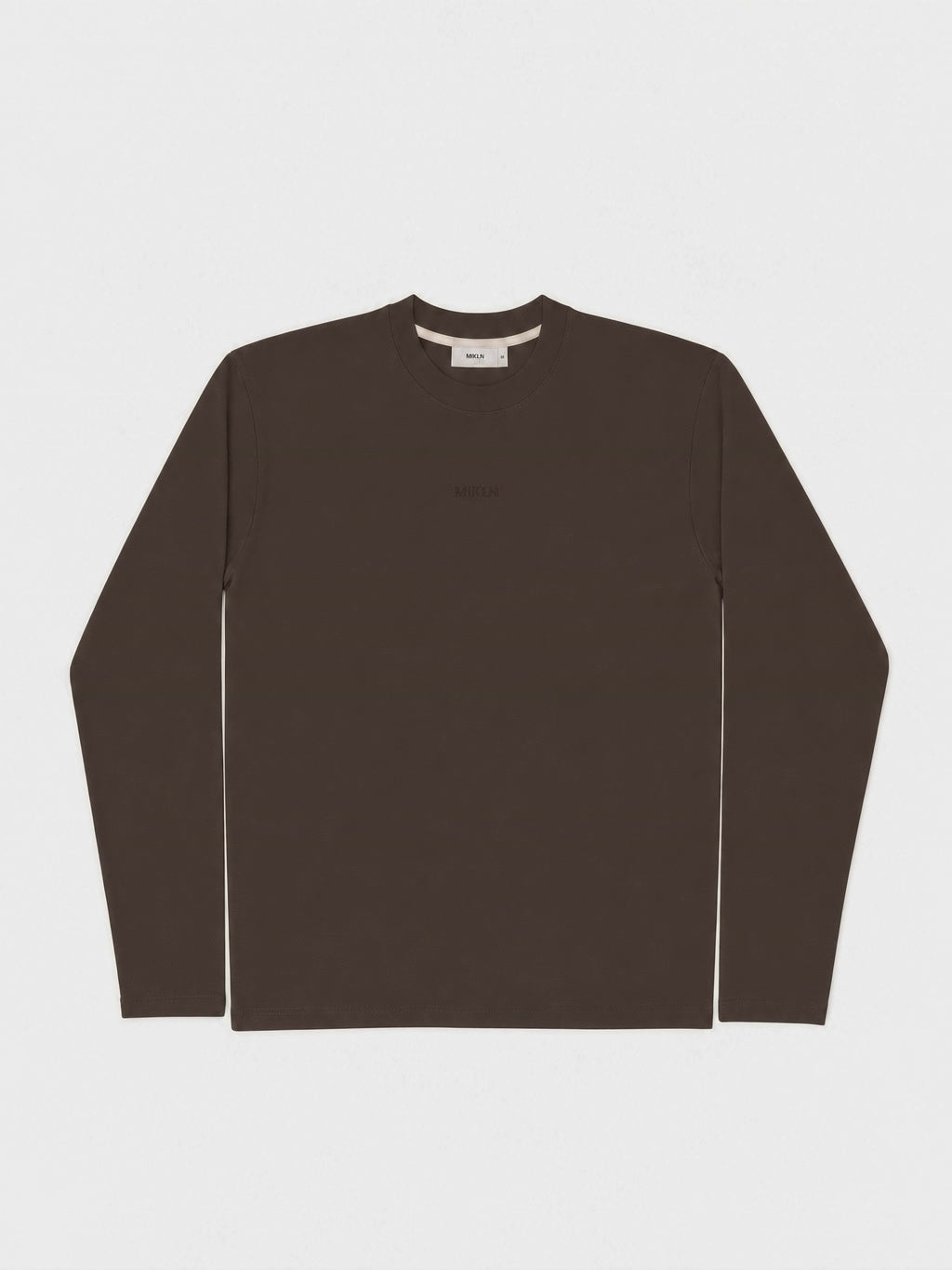 MIKLN T 03 bruine long sleeve vooraanzicht met ton-sur-ton logo