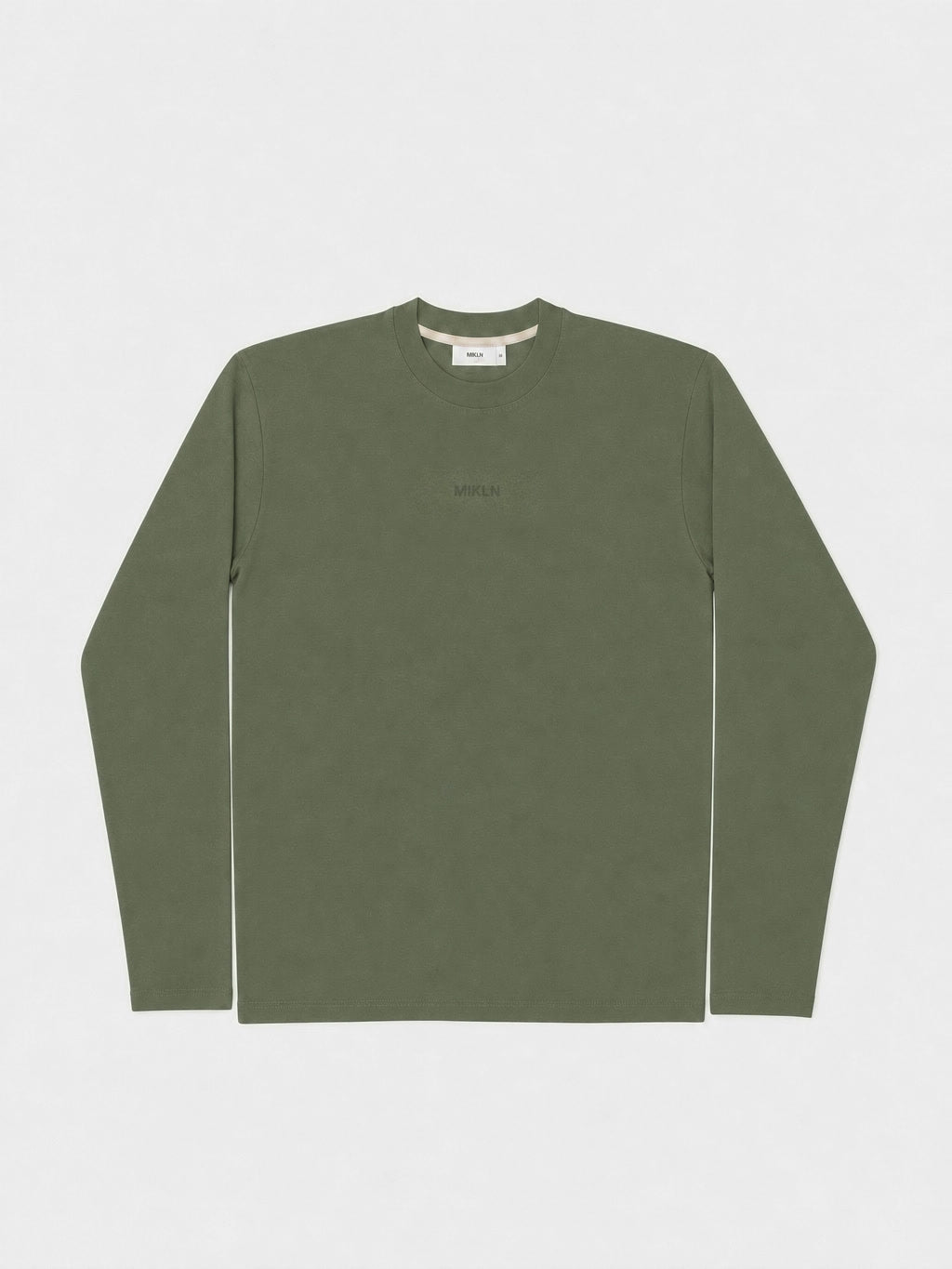 MIKLN T 03 groene long sleeve vooraanzicht met ton-sur-ton logo
