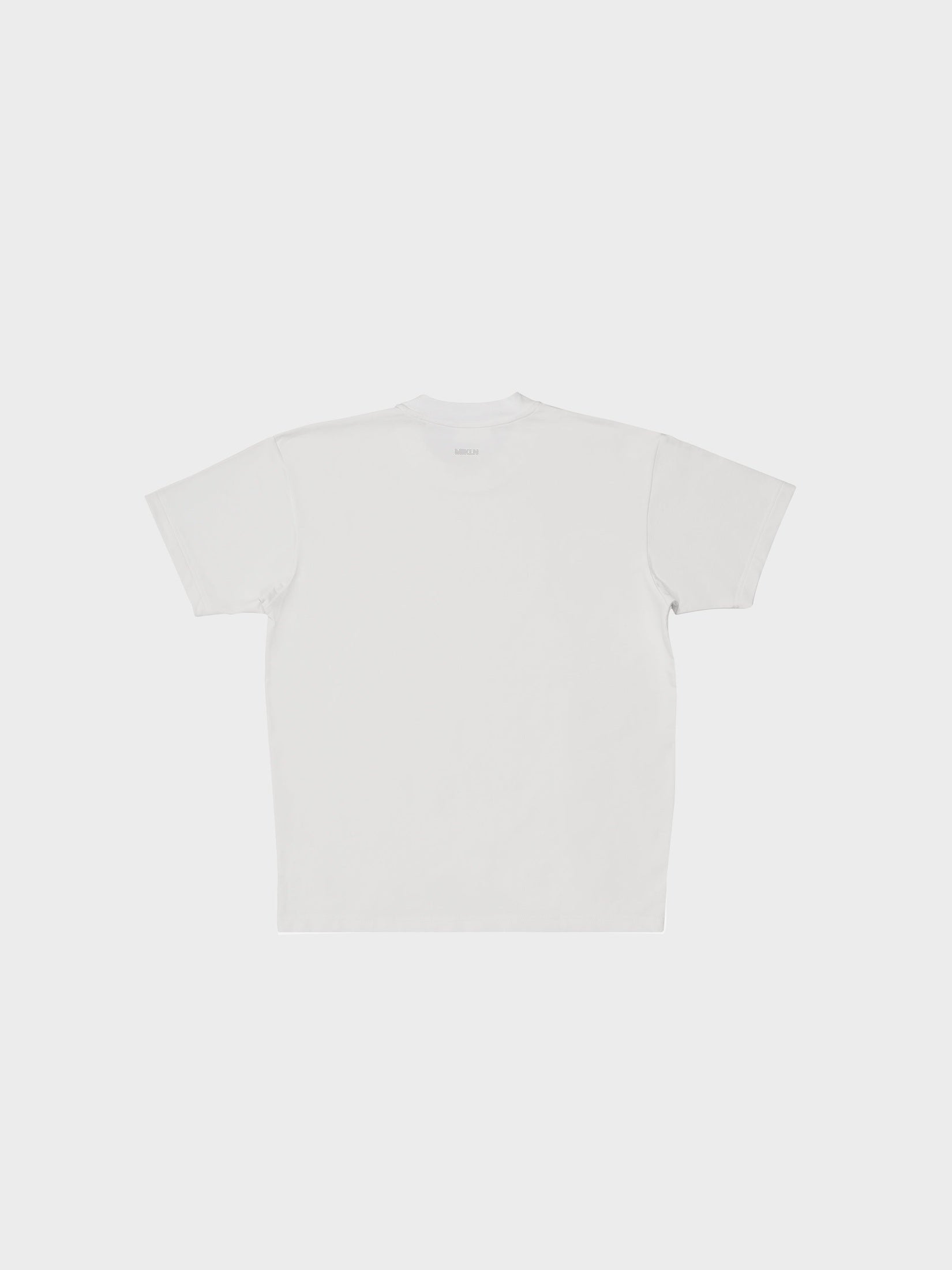 MIKLN Original T-shirt in off-white, achterkant, handgemaakt in Nederland