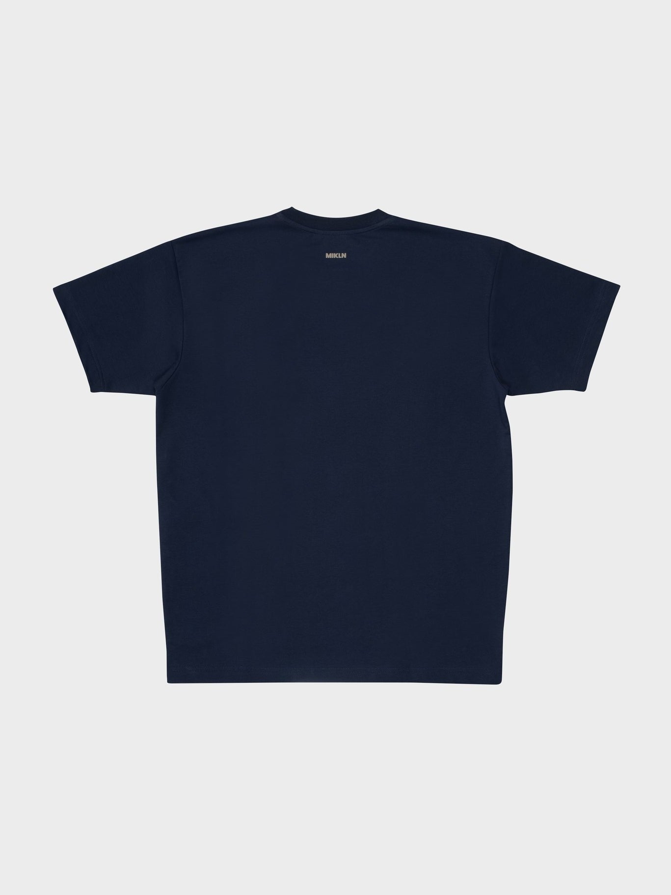 mikln original t-shirt in navy, achterkant met logo, handgemaakt in nederland