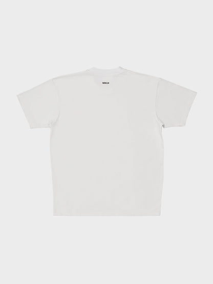 MIKLN Original T-shirt in off-white, achterkant met logo, handgemaakt in Nederland